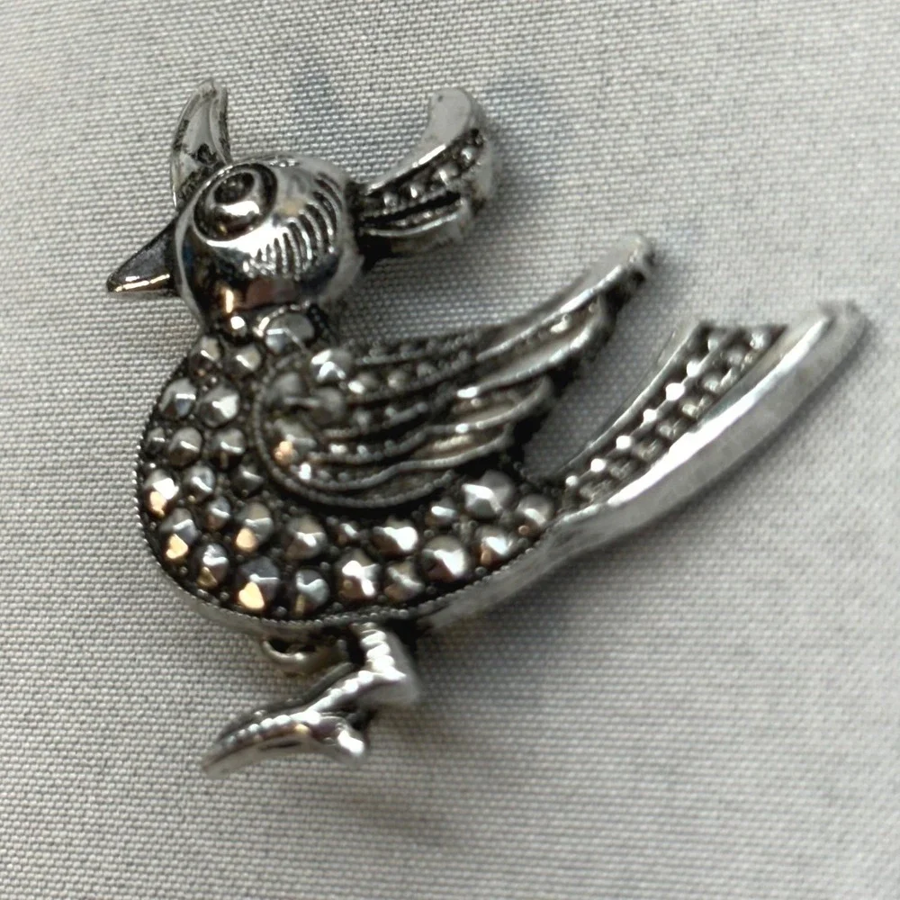 Vintage Coro Marcasite Bird Brooch Womens OS Silver tone Excellent Pin
